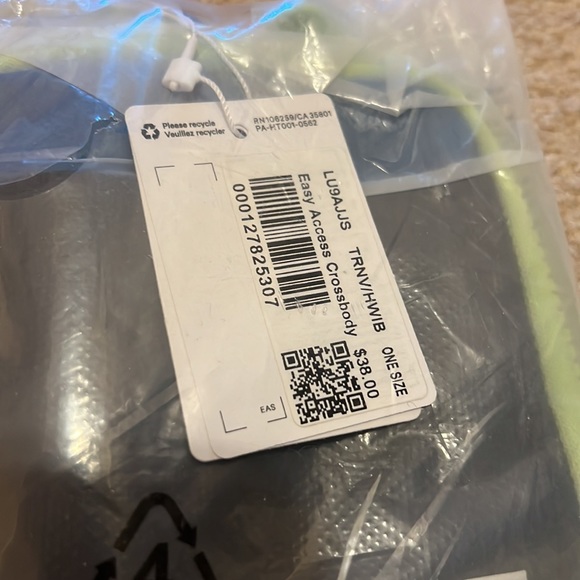 Lululemon easy access crossbody true navy/Hawaiian blue - Picture 2 of 4